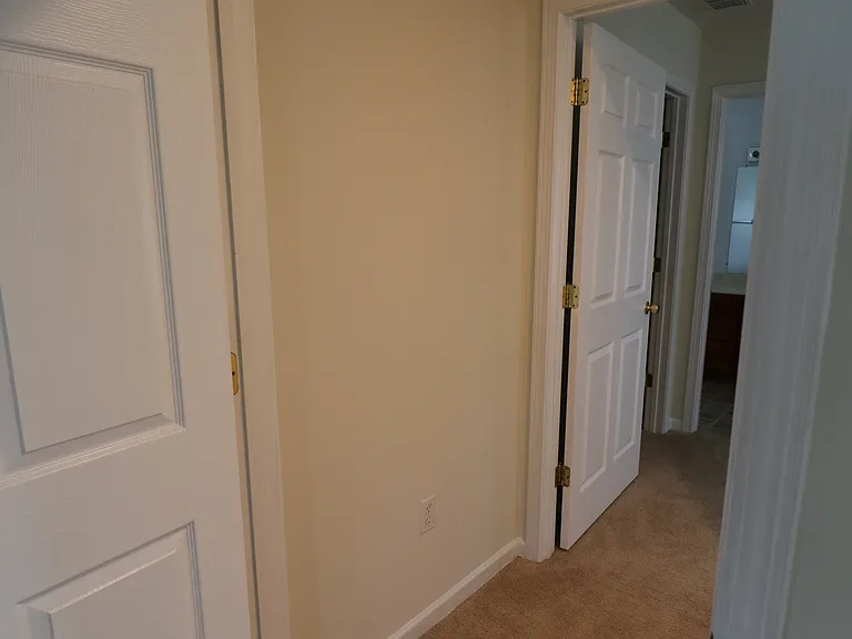 305 S Clifton Ave — Photo 16