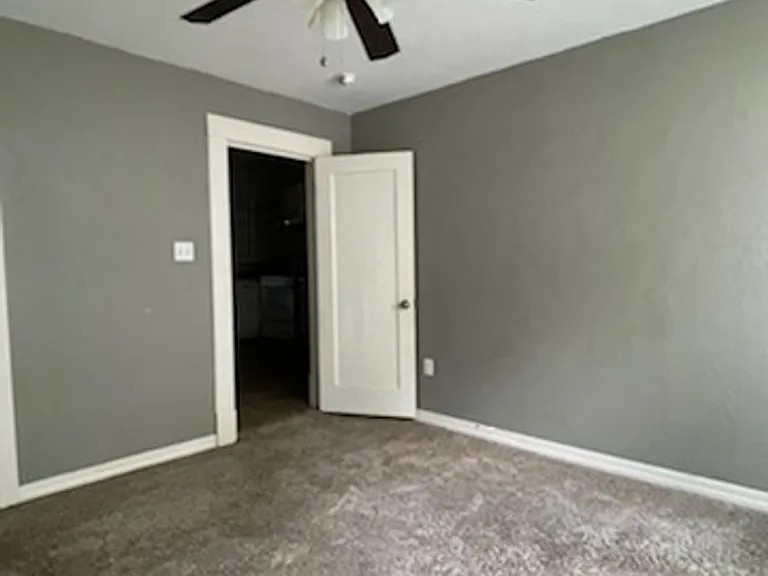 721 N Kickapoo Ave — Photo 8