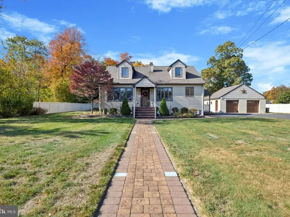 110 Delaware Ave, Hainesport, NJ 08036