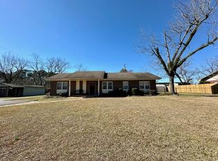 106 Duane Dr, Fitzgerald, GA 31750