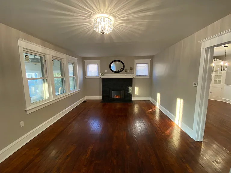 50 Lupton Ave — Photo 5