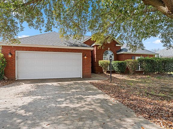 2nd image of 119 Hummingbird Ln