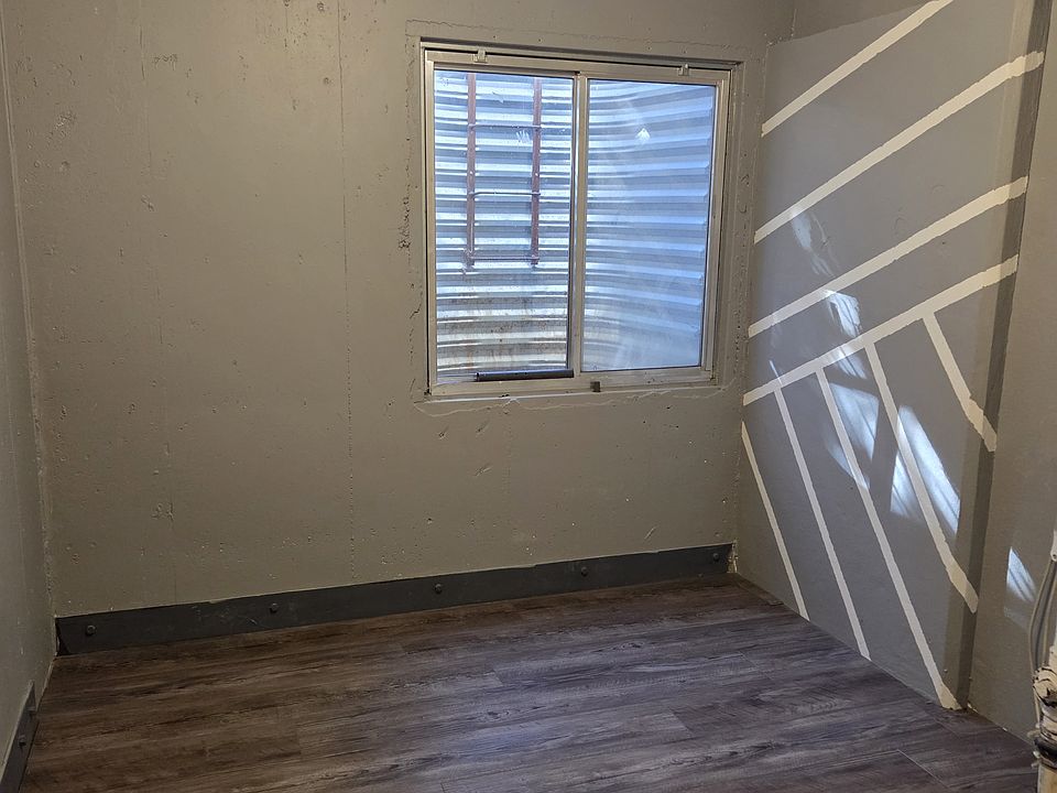 Basement entry off the 2 car garage