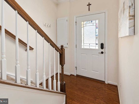 4th image of 616 Ravenwood Dr
