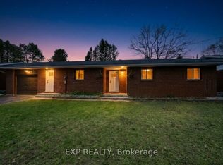 7 Fitz Ave, South River, ON P0A 1X0