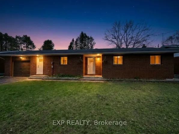 7 Fitz Ave, South River, ON P0A 1X0