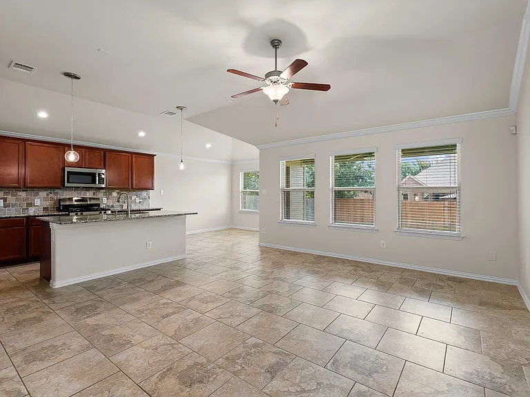 4517 Chestnut Meadows Bnd — Photo 10
