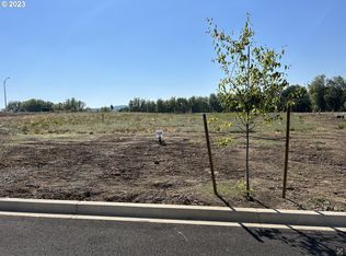 1536 NW Pinehurst Dr #108, McMinnville, OR 97128