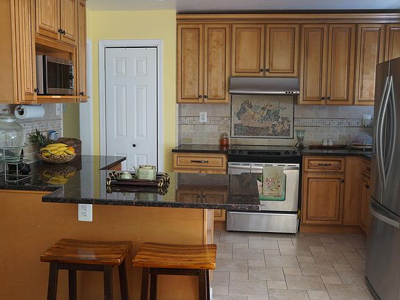 5th image of 5612 Hershey Ln
