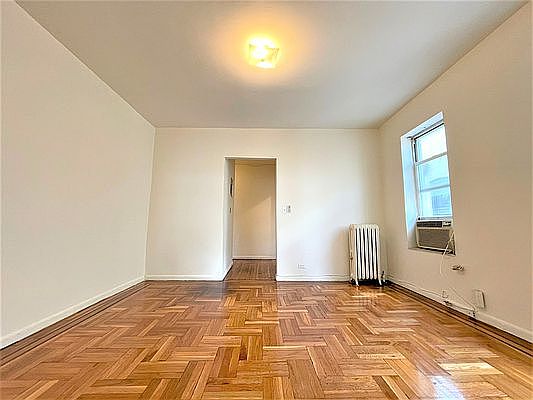 3rd image of 2574 37th St APT 5