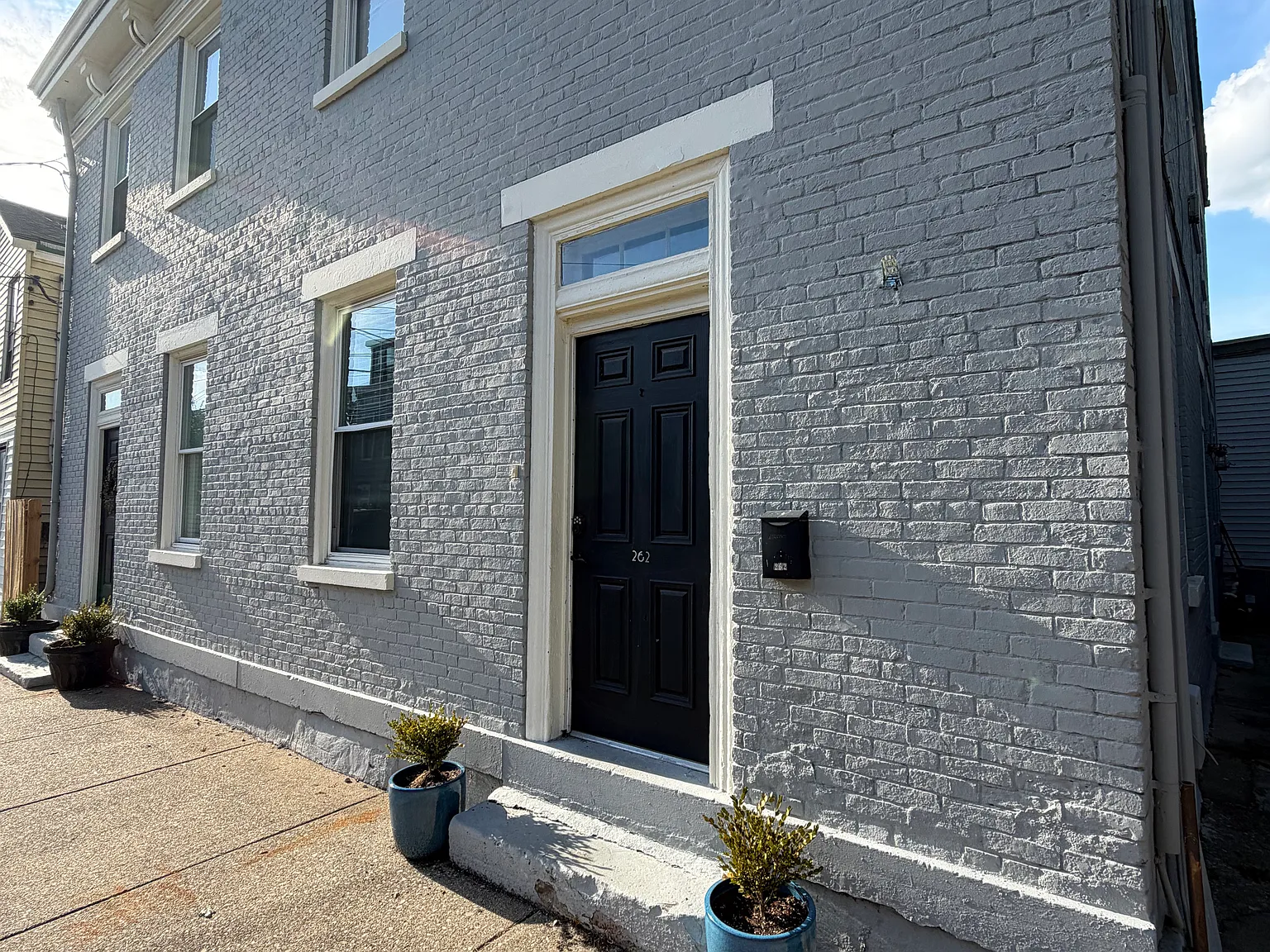 3 bed, 2052 sqft, $2,495 — Photo 1