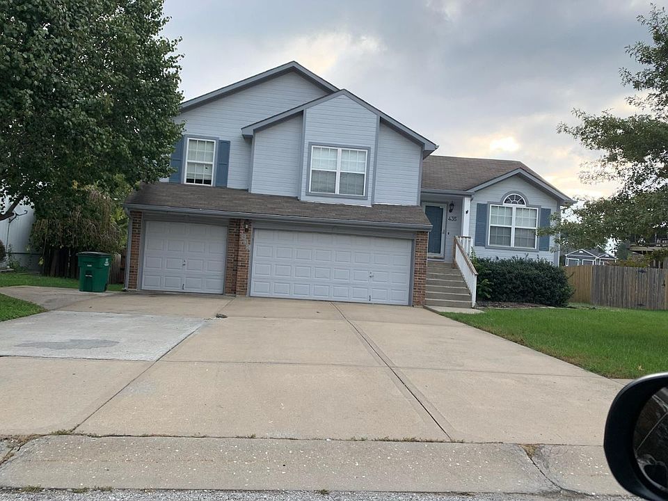 1st image of 435 SW Oak Wood Ln