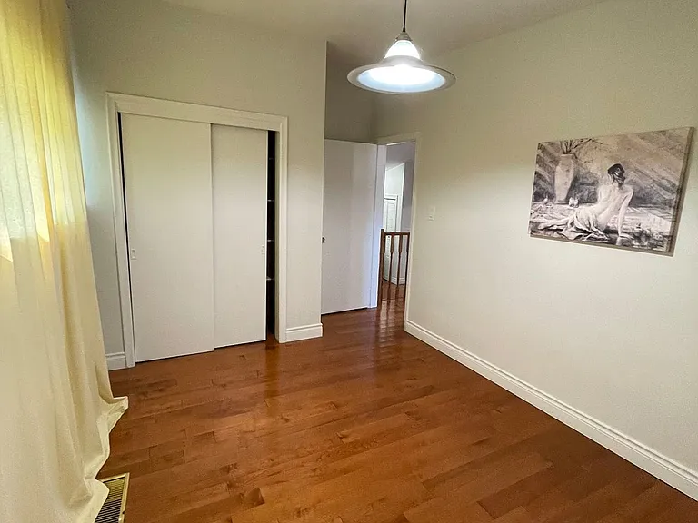 2 Norwalk St — Photo 8