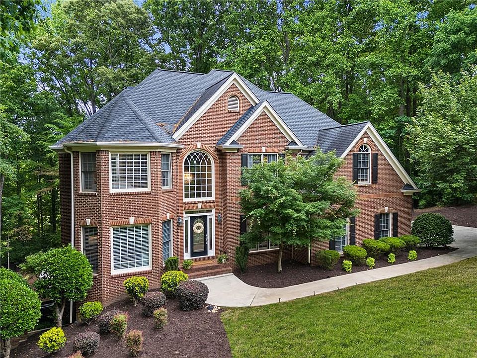 1st image of 565 Stonebrook Farms Dr
