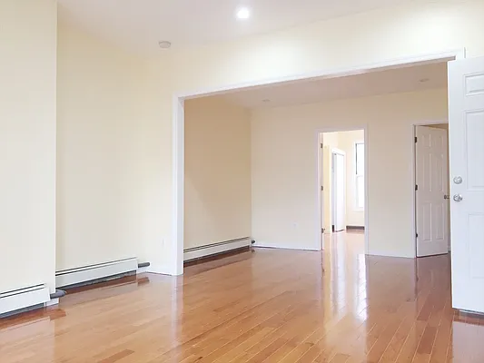 Rented by In Haus LLC | media 21