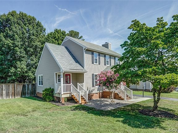 3rd image of 1708 Villageway Dr