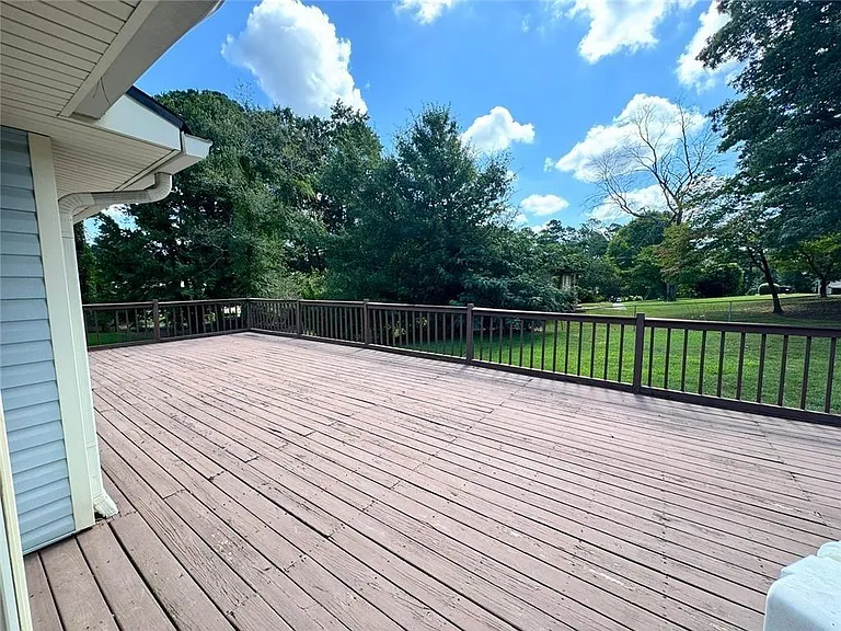 803 Santa Fe Trl — Photo 2