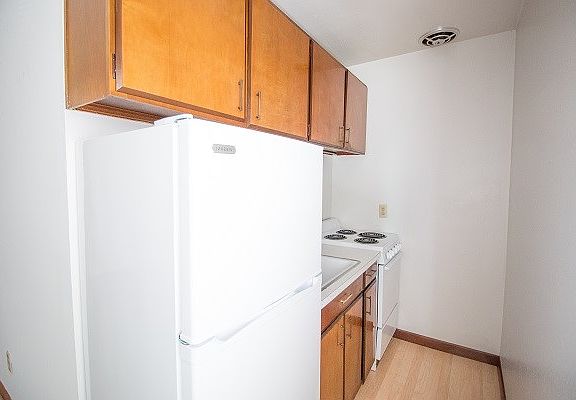4th image of 1663 N Prospect Ave #207