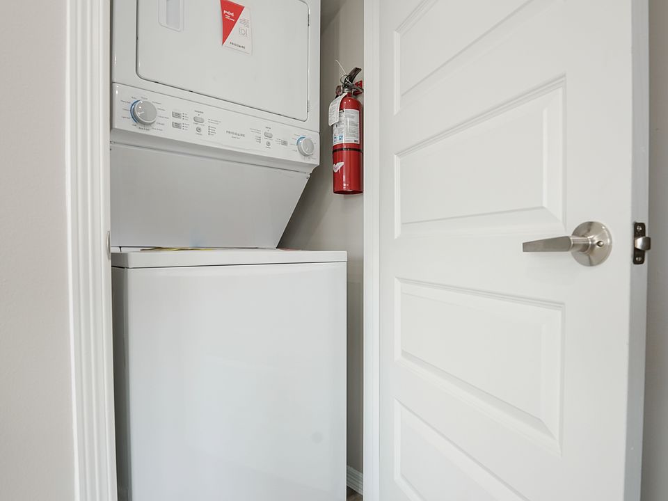 1st image of 3705 Walnut Ave #1