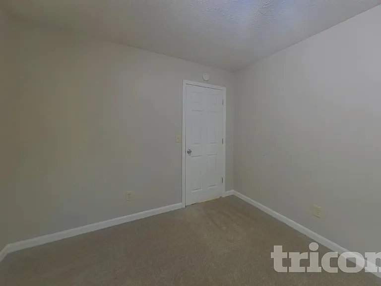 120 Elberta Dr — Photo 15