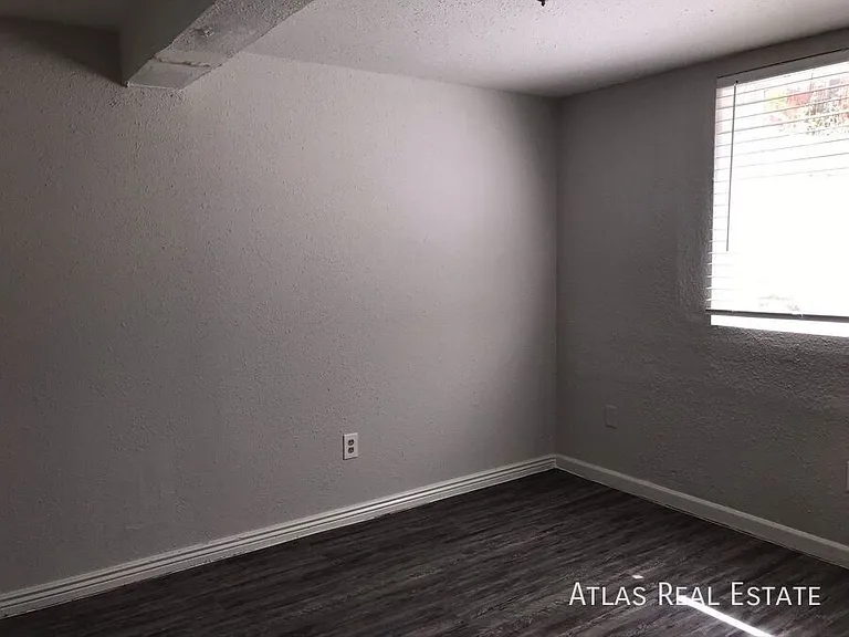 4425 N Elizabeth St — Photo 15
