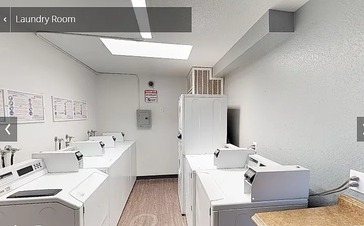 Lakehouse Apartments — Photo 10