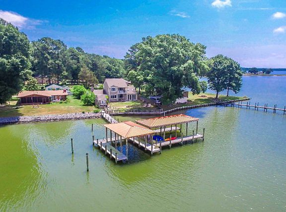 4th image of 258 Shore Ln