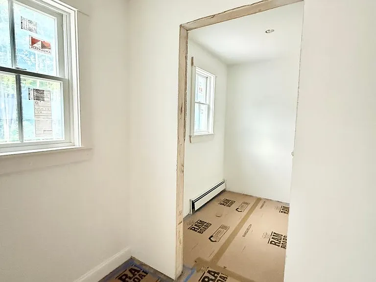 192 Center Rd — Photo 35