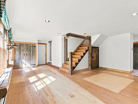 3rd image of 328 Pingree Road