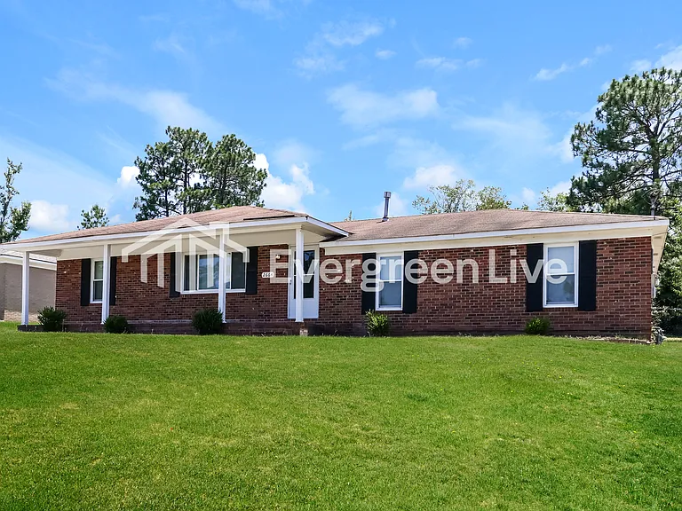 2664 Carrington Dr — Photo 2