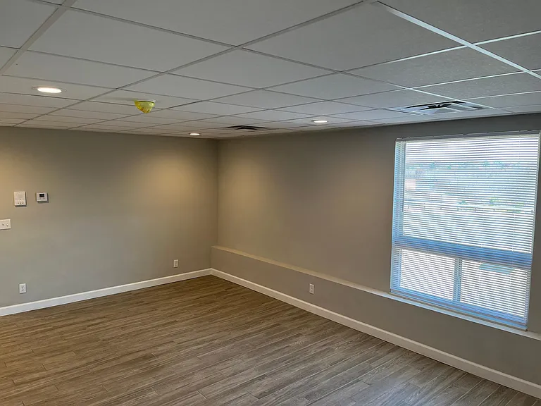 5843 Harrison Ave #4 — Photo 4