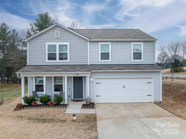 1587 Berkshire Dr, Newton, NC 28658