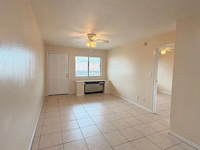 403 Hayden Rd #221 — Photo 3