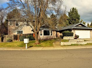 2049 Temple Dr, Medford, OR