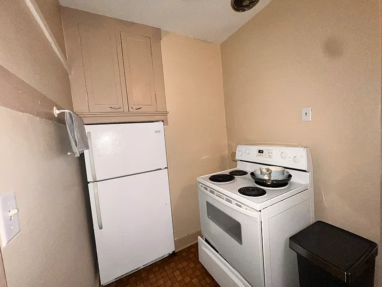 1319 S Fremont Ave — Photo 8