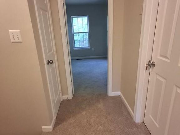 3rd image of 6957 Walker Mill Rd