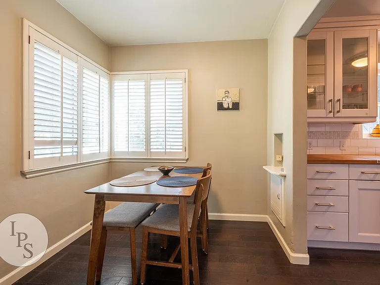 210 E Harvard Ave — Photo 12