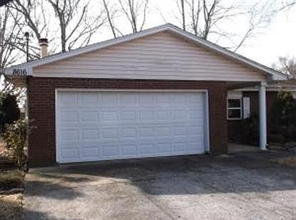 2nd image of 8616 Peppertree Ln