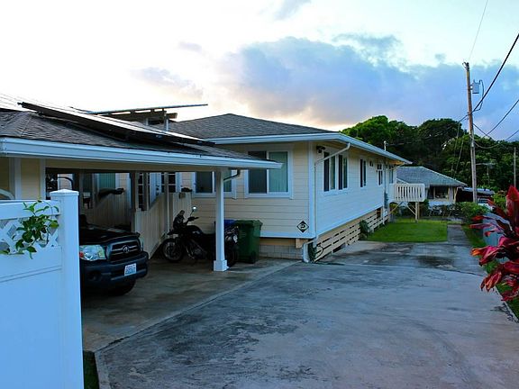 2 off street parking spaces in carport