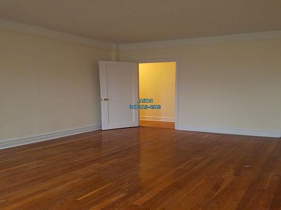 2nd image of 1654 E 13th St #X