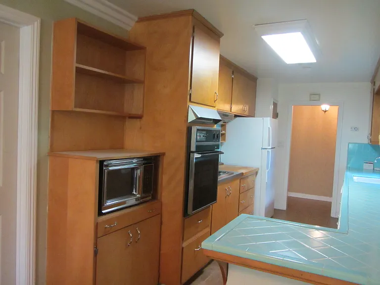 1106 W Churchill St #1 — Photo 21