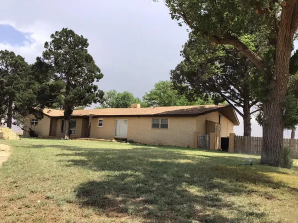 400 County Road 100, Plains, TX 79355