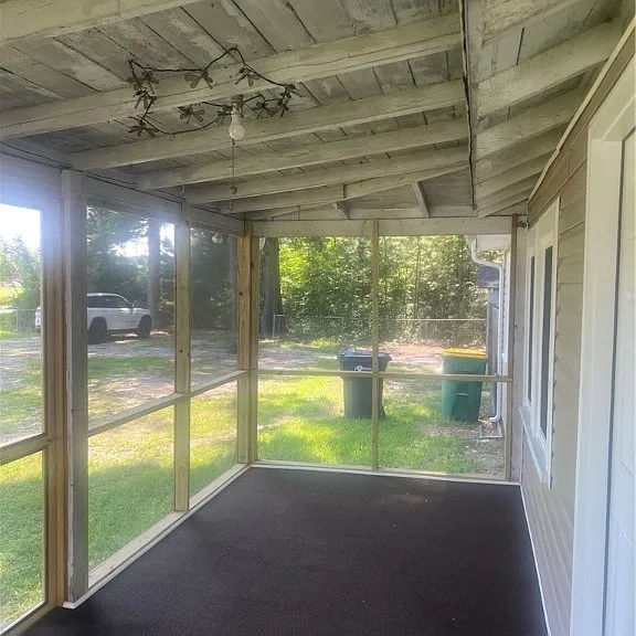 3907 Woodlawn St — Photo 3
