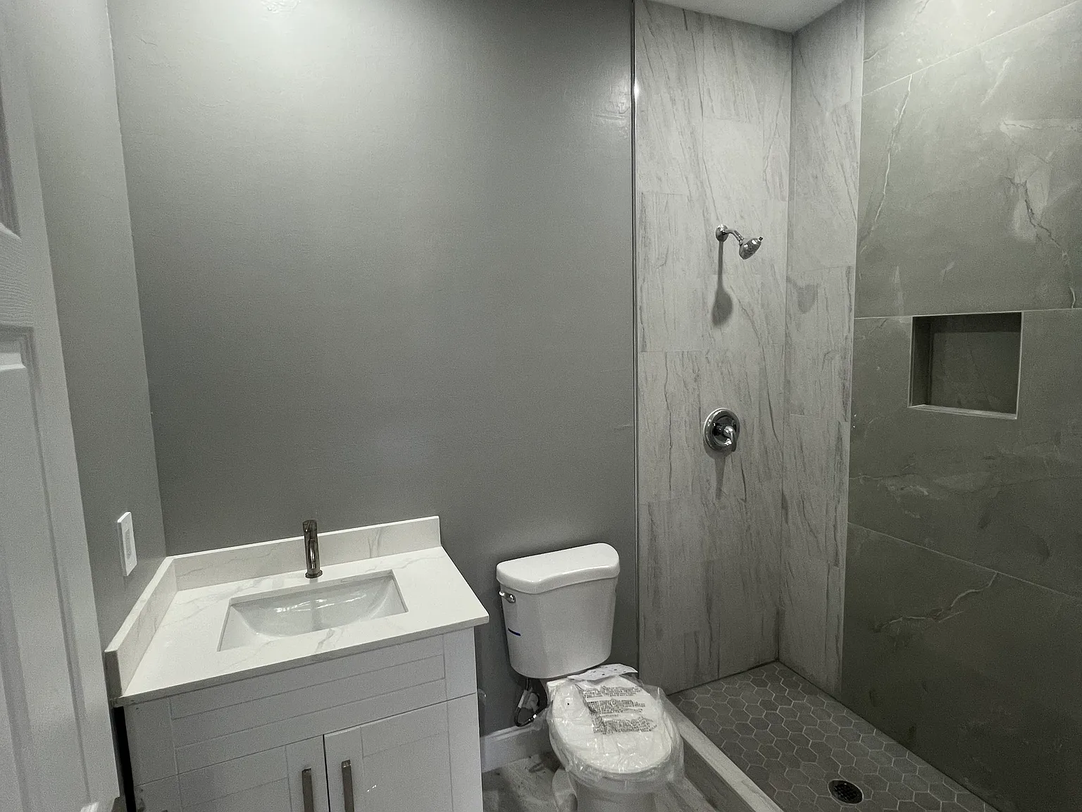 3 bed, 1179 sqft, $1,900 — Photo 4