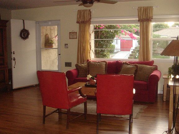 Spacious living room