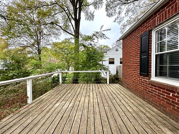 4th image of 2515 Chesterfield Ave