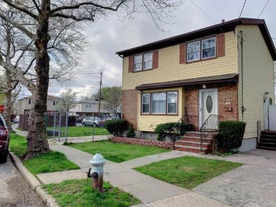 29 Bache St, Staten Island, NY, 10302