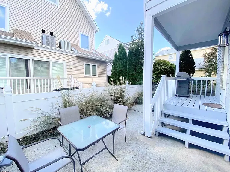4 S Iroquois Ave — Photo 12