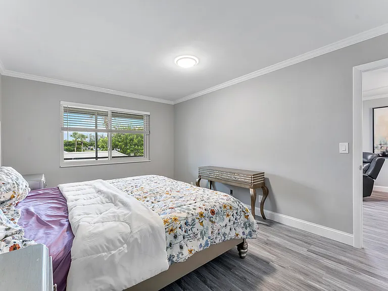 118 Lake Constance Dr — Photo 12