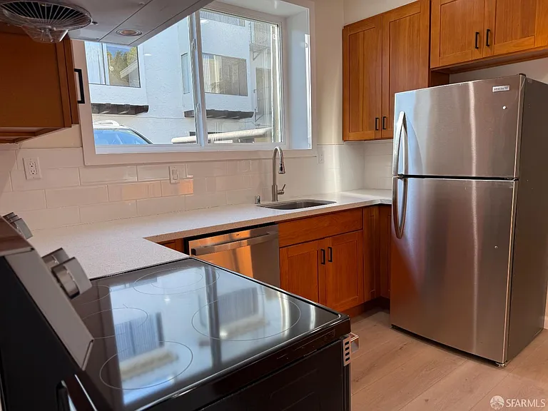 258 Dorland St #7 — Photo 11